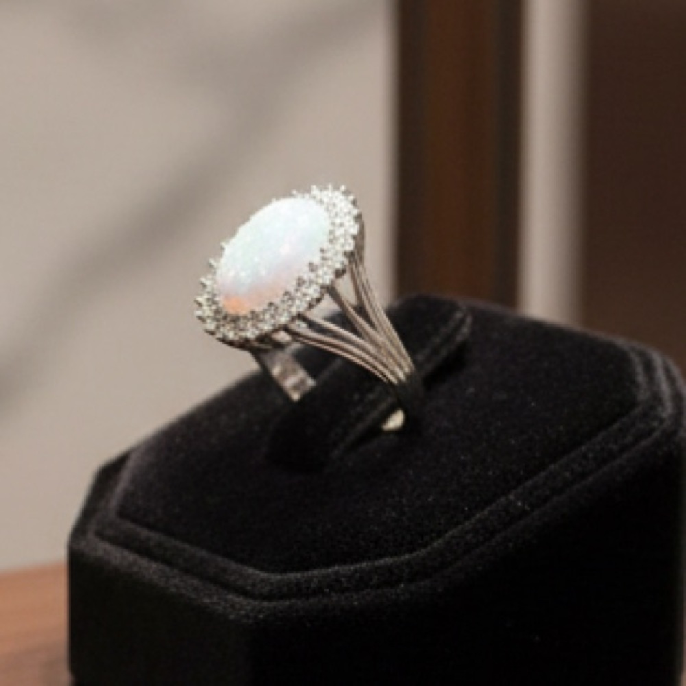 Stunning Oval Sunburst Simulated Opal and Diamond Halo Statement Ring - Picture 4 of 7